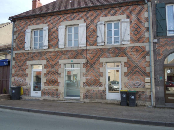 Location Immobilier Professionnel Local commercial Randan 63310