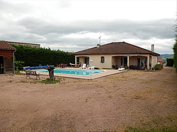Offres de vente Maison Saint-Priest-Bramefant 63310